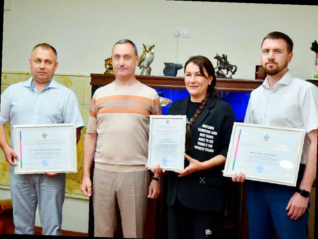 Лучшие специалисты Сочи получили почётные грамоты