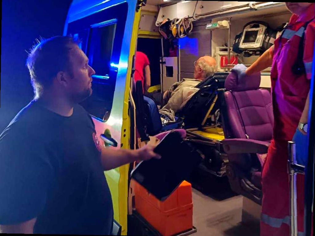 Пенсионеру в лесу в Сочи помогли спасатели