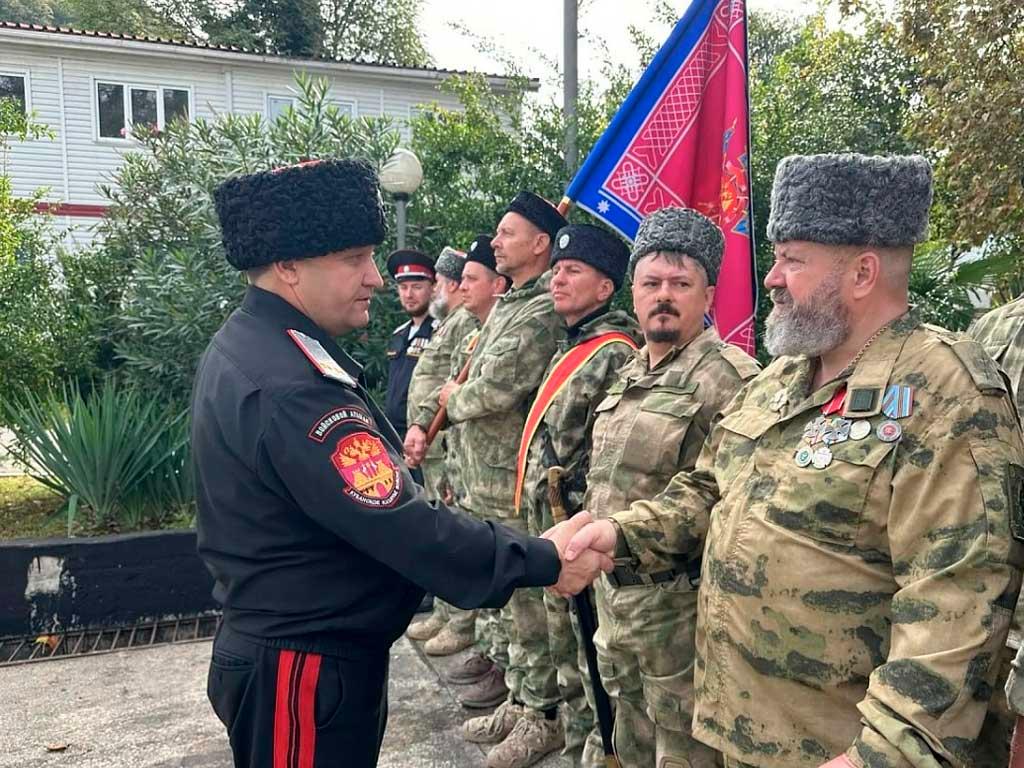 В Сочи проходят тренировки Черноморского казачьего полка