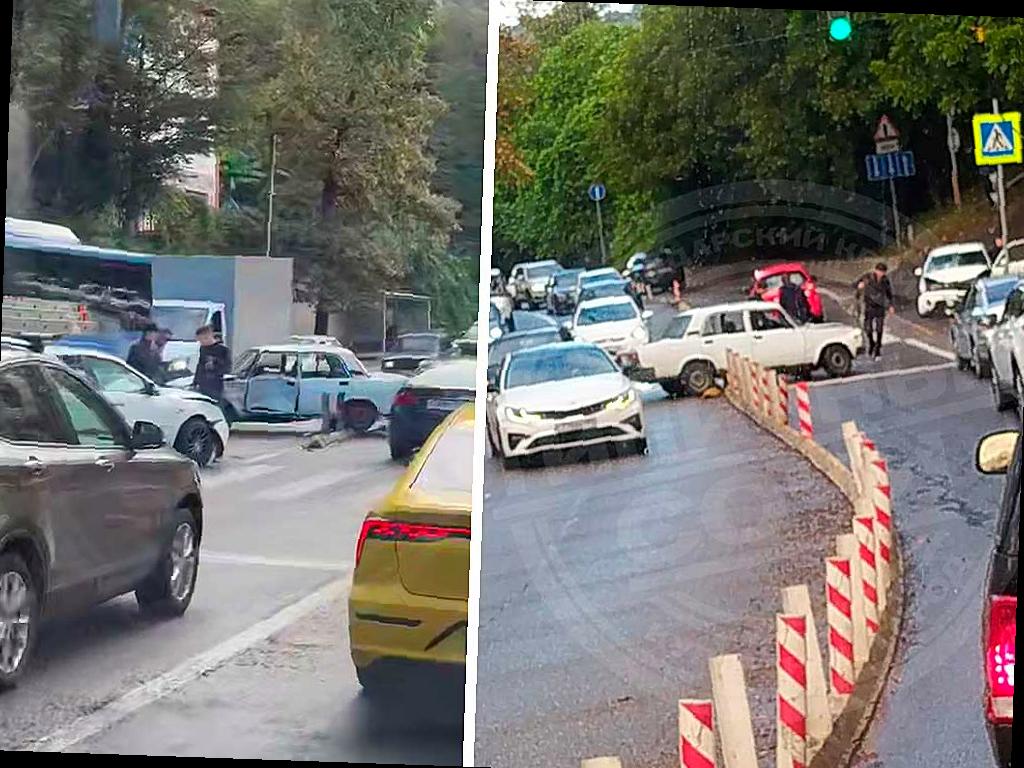 На спуске с Мамайского перевала в сторону Дагомыса произошло дорожно-транспортное происшествие, которое привело к парализации движения. Два автомобиля столкнулись на выезде со 2-го отделения, что привело к перекрытию одной полосы движения. Транспорт вынужден объезжать место ДТП по встречной стороне, что приводит к серьезным заторам. На данный момент ситуация остается сложной, и водителям рекомендуется быть бдительными и соблюдать правила дорожного движения.