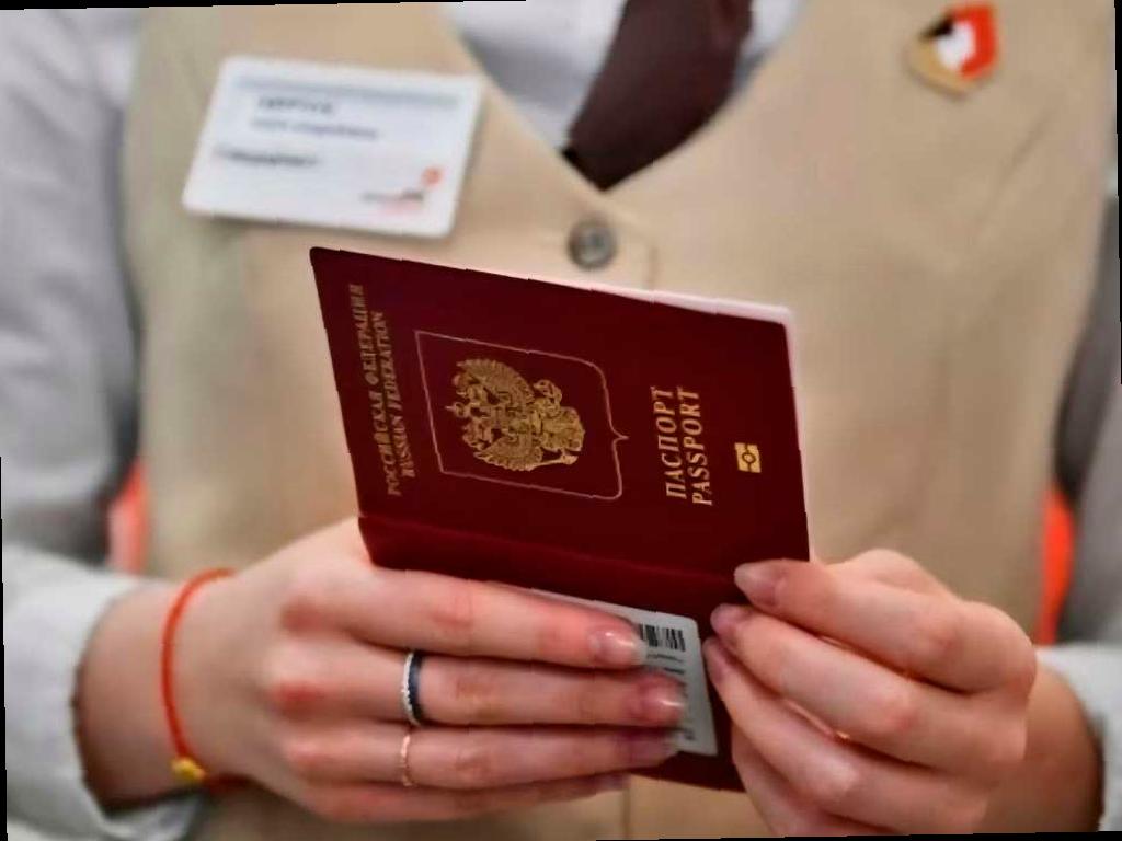 С 2026 года дети до 14 лет должны иметь загранпаспорт для поездок за границу