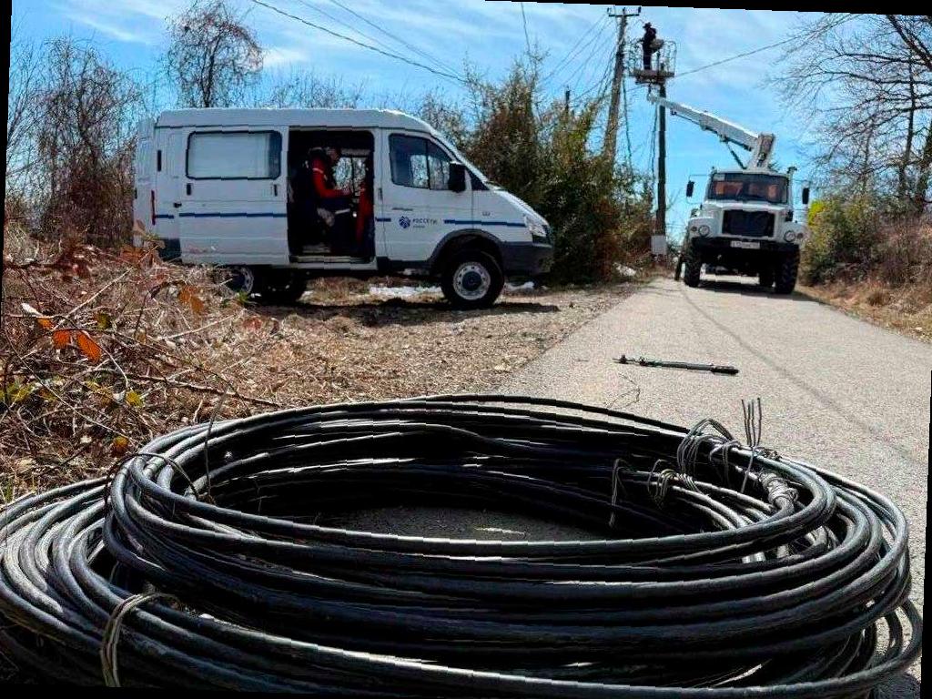 17 октября в Сочи будут проведены неотложные работы на электросетях для предотвращения возможных нарушений. Работы могут повлечь отключение света на нескольких улицах города. Об этом сообщили в компании «Россети Кубань».
