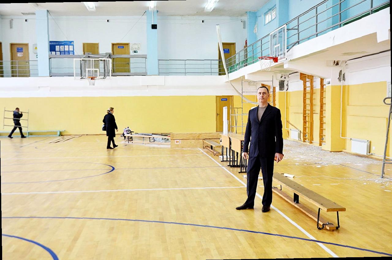 «Виктор Тепляков оценил спортивный комплекс университета в Сочи»