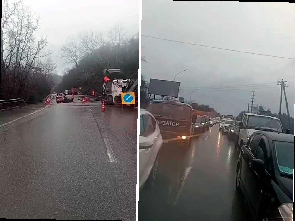 Трещина на дороге в Сочи вызвала большую пробку