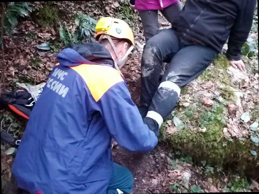 Спасатели в Сочи помогли пострадавшему туристу в Агурском ущелье