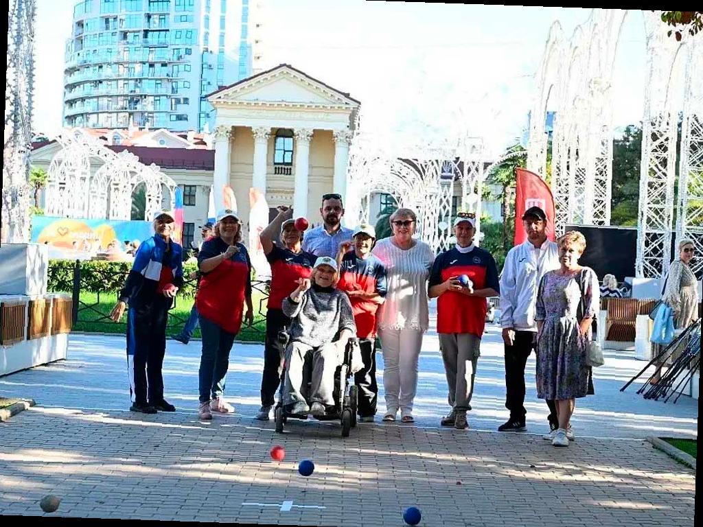 В 2025 году в Сочи на социальные выплаты направили около 90 миллионов рублей