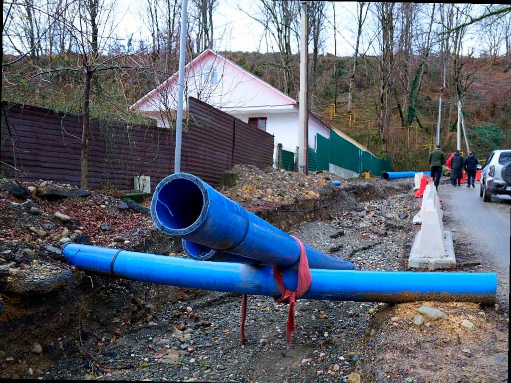 Власти обещают восстановить разрушенную дорогу в селе Верхнениколаевском