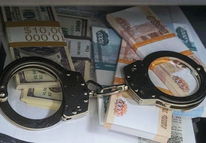 Бывшие полицейские в Сочи приговорены к срокам до 12 лет за взятку