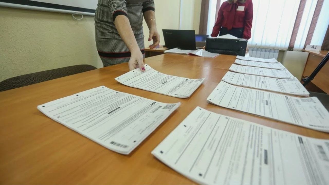 В Сочи 25 выпускников ЕГЭ получат по 50 тысяч рублей, их наставники — по 100 тысяч