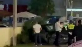 ДТП в Сочи: автомобиль выехал на тротуар и сбил 17-летнюю девушку