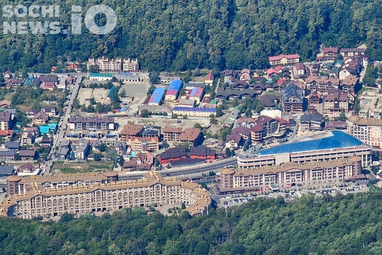 Туристический поток в Сочи осенью 2026 года снижается, а цены на новогодние даты растут