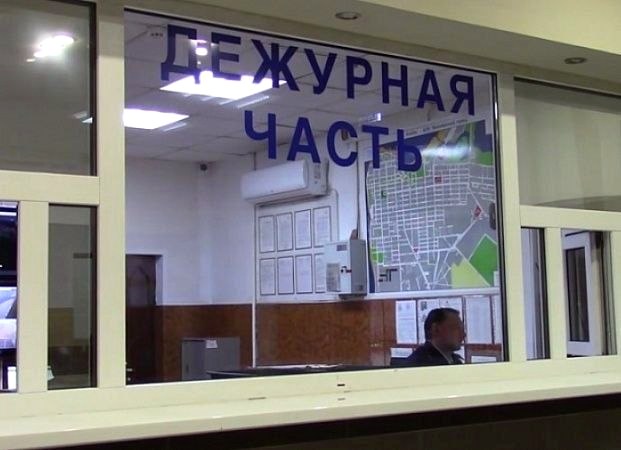 В Сочи 48-летнюю женщину подозревают в краже 150 тысяч рублей из сейфа работодателя